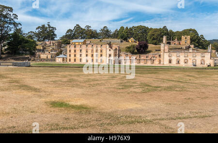 Des bâtiments abandonnés au site historique de Port Arthur - une ancienne colonie pénitentiaire en Tasmanie, Australie. Banque D'Images