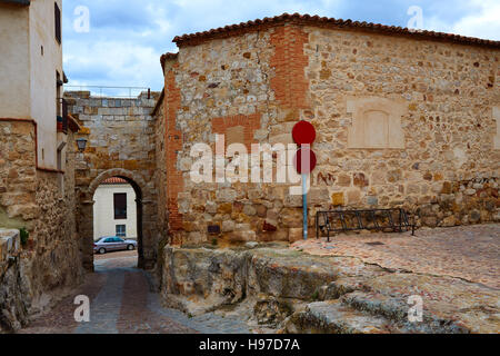 Zamora porte de Dona Urraca en Espagne par la via de la Plata Chemin de Saint Jacques Banque D'Images