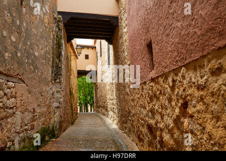 Calle Zamora Troncoso street arch en Espagne Banque D'Images