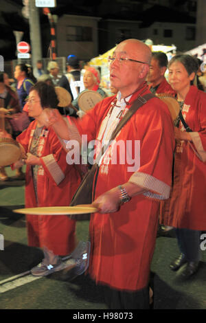 Japon, Tokyo, Oeshiki, fête bouddhiste, procession, les gens, Banque D'Images