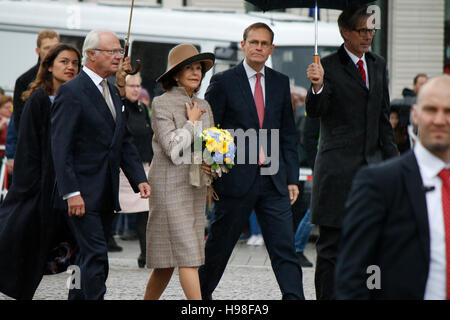 Koenig Carl XVI. Gustaf von Schweden, Koenigin Silvia von Schweden, Michael Mueller u.a. - Treffen des Berliner mit dem Oberbuergermeisters schwedisch Banque D'Images