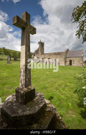 Les ruines de l'église de St Martin, Wharram Percy village médiéval déserté, English Channel au sud de Malton Banque D'Images