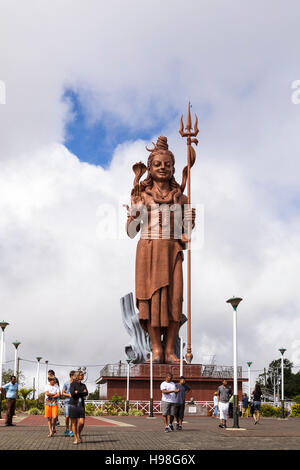 La sculpture imposante de dieu hindou Shri Mangal Mahadev, Grand Bassin, Ile Maurice Banque D'Images
