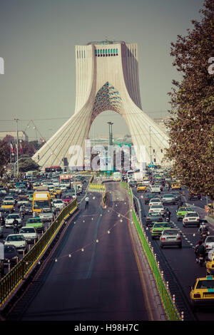 Téhéran, Iran - 03 octobre, 2016 : Tour Azadi Azadi Square situé dans la ville de Téhéran, Iran. Banque D'Images