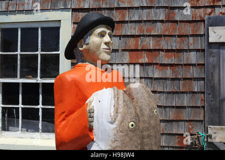 Une figure en forme d'un pêcheur dans le village de pêcheurs de Peggy's Cove, en Nouvelle-Écosse, Canada. Banque D'Images