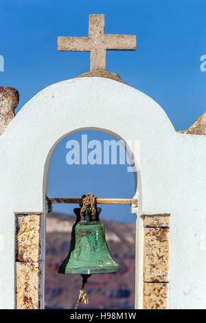 Clocher à Oia, Santorini, Cyclades, Grèce, Europe Banque D'Images