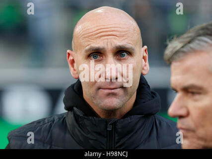 Moenchengladbach, Allemagne. 19 Nov, 2016. Journée de Bundesliga Borussia Moenchengladbach, 11 - 1. FC Koeln : Manager André Schubert (Moenchengladbach). Credit : Juergen Schwarz/Alamy Live News Banque D'Images