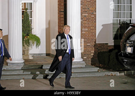 Le président élu des Etats-Unis, Donald Trump quitte le club de Trump International Golf Club, à Bedminster Township, New Jersey, USA, 20 novembre 2016. Crédit : Peter Foley/piscine par CNP /MediaPunch Banque D'Images