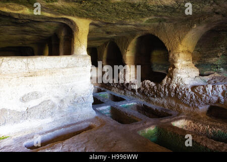 Trabacche catacomb en Sicile. Banque D'Images
