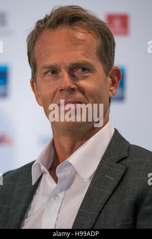 Londres, Royaume-Uni. 19 Nov, 2016. Stefan Edberg à la conférence pour présenter la finale ATP Next Gen 2017 à Milan. Il s'agit d'un monde ancien suédois no. 1 joueur de tennis professionnel (à la fois en simple et en double). © Alberto Pezzali/Pacific Press/Alamy Live News Banque D'Images