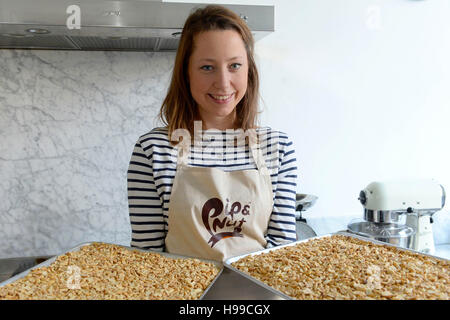 UTILISATION ÉDITORIALE SEULEMENT PIP Murray, fondateur de la marque de produits alimentaires de santé PIP & Nut, a été annoncé comme le lauréat du prix de l'innovation de l'année aux Nectar Business Small Business Awards 2016. Banque D'Images