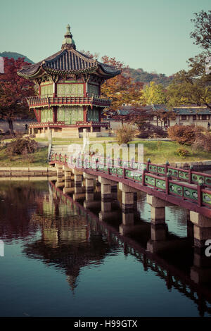 L'automne à Gyeongbokgung Palace à Séoul, Corée. Banque D'Images