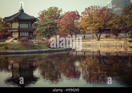 L'automne à Gyeongbokgung Palace à Séoul, Corée. Banque D'Images