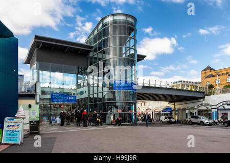 Entrée de la jetée de Southend, La plus longue jetée dans le monde, Southend-on-sea, Essex, Angleterre Banque D'Images