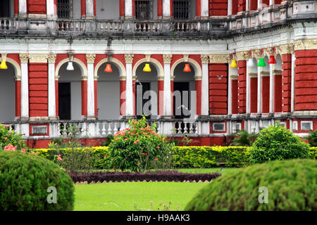 Cooch Behar Palace, également appelé le Jubilé Victor Palace, dans l'ouest du Bengale, en Inde. Banque D'Images