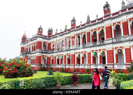 Cooch Behar Palace, également appelé le Jubilé Victor Palace, dans l'ouest du Bengale, en Inde. Banque D'Images