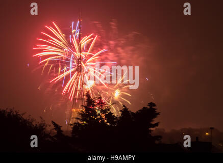 Plus d'artifice Palaca cristal de transmission radio sur la nuit de Guy Fawkes aussi connu sous le feu d'artifice, Nuit nuit le 5 novembre, Londres Banque D'Images