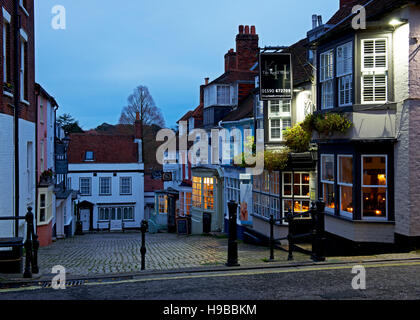 Le Kings Head pub, Quay Hill, Lymington, Hampshire, England UK Banque D'Images
