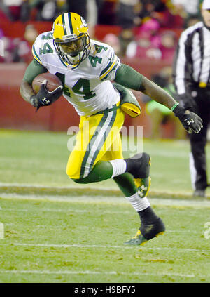 Green Bay Packers d'utiliser de nouveau James Starks (44) porte la balle au deuxième trimestre l'action contre les Redskins de Washington à FedEx Field à Landover, Maryland le dimanche 20 novembre 2016. Credit : Ron Sachs/CNP /MediaPunch Banque D'Images