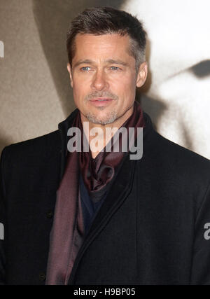 Londres, Royaume-Uni. 21 Nov, 2016. Brad Pitt assistant à Allied UK Premiere, Odeon Leicester Square à Londres, Royaume-Uni Crédit : Stills Press/Alamy Live News Banque D'Images