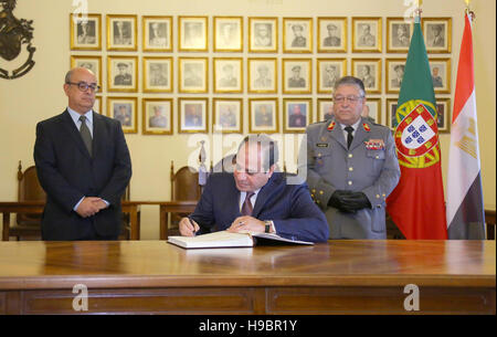 Lisbonne, Lisbonne, Portugal. 22 Nov, 2016. Le président égyptien, Abdel Fattah al-Sisi visite l'académie militaire portugais à Lisbonne, Portugal, 22 novembre 2016 © Bureau Président égyptien/APA/Images/fil ZUMA Alamy Live News Banque D'Images