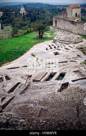 France, Provence, Arles, abbaye de Montmajour, Nécropole ou Rock Tombs Banque D'Images