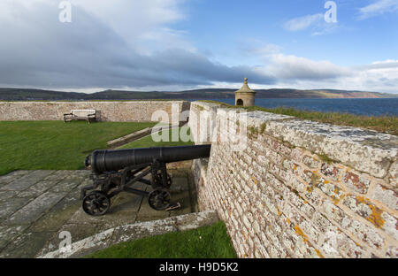 Fort George en Écosse. La vue pittoresque du duc de Marlborough, demi-bastion avec le Moray Firth en arrière-plan. Banque D'Images