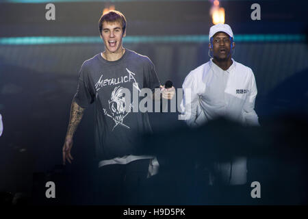 Bologna Italie. 19 novembre 2016. L'auteur-compositeur et acteur JUSTIN BIEBER il se produit sur scène à Unipol Arena pendant le 'But W Banque D'Images