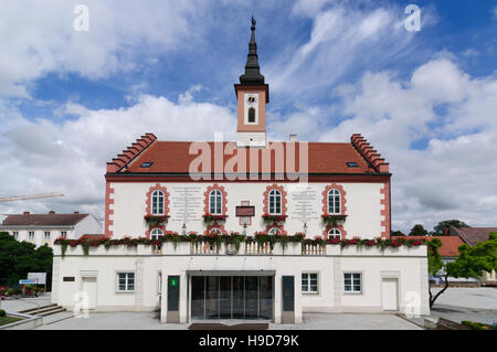 Waidhofen an der Thaya : place principale avec mairie, Waldviertel, Niederösterreich, Basse Autriche, Autriche Banque D'Images