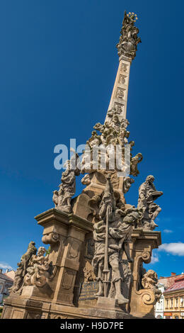 La colonne mariale, 18e siècle, à nam. Ceskoslovenske armady, place principale à Jaromer, en Bohême, République Tchèque Banque D'Images