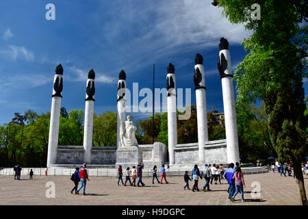 Niños Heroes (Cadets) monument commémoratif héroïque dans le parc de Chapultepec, Mexico, Mexique Banque D'Images