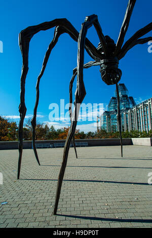 Sculpture d'Araignée en face de la National Gallery of Canada, Ottawa, Canada Banque D'Images
