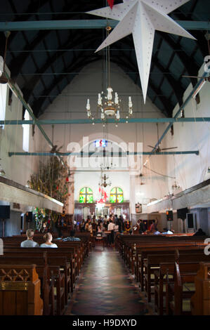 Messe de Noël à St Francis Church, construite par les colons portugais en 1503 et la plus ancienne église en Asie. Banque D'Images