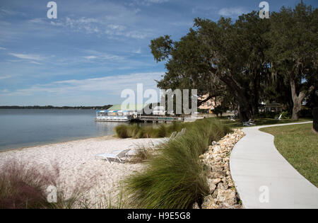 Mount Dora Florida USA - Lac Dora beach au bord du lac Banque D'Images