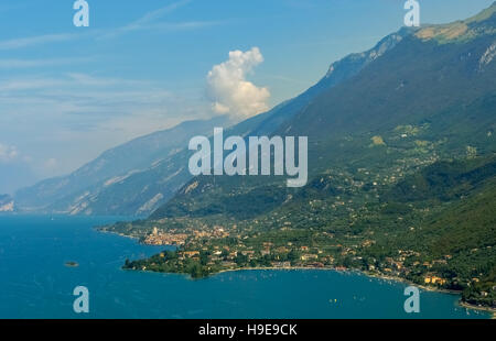 Vue aérienne, le lac de Garde, Lac de Garde, Malcesine, Italie du Nord, Vénétie, Italie, il Europe vue aérienne Vue d'oiseau-yeux Aerial Banque D'Images