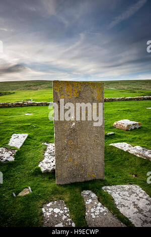 Une pierre sculptée sur les Pictes Brough de Birsay, une île au large de la marée ne continent Orcades, Ecosse, Royaume-Uni Banque D'Images