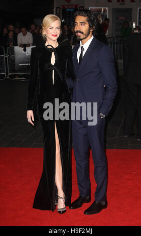 12 octobre 2016 - Nicole Kidman et Dev Patel assister à 'Lion' American Express Gala - 60e Congrès annuel BFI London Film Festival à Odéon, Leicester Squar Banque D'Images