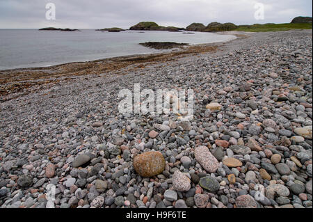 Plage de galets sur l'île d'Iona, Ecosse Banque D'Images