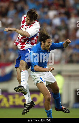 DAMIANO TOMMASI ZVONIMIR SOLDO ITALIE V CROATIE PREFECTURAL KASHIMA STADIUM IBARAKI AU JAPON 08 Juin 2002 Banque D'Images