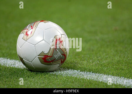 MATCHBALL OFFICIEL COUPE DU MONDE FIFA Sapporo Sapporo Dome Japon 07 juin 2002 Banque D'Images