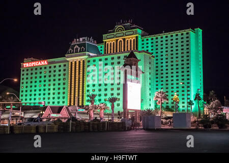 L'hôtel Tropicana Casino à Laughlin, Nevada USA le long de la rivière Colorado Banque D'Images