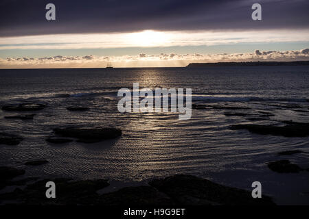 Lever du soleil sur 3 mâts scooner à Torbay,Devon coast, port, personne, littoral, nord, voyage, balade, soleil, sable, soleil, horizo Banque D'Images