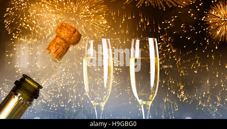 Composite image bouchon de champagne popping Banque D'Images