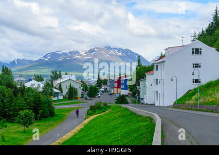 AKUREYRI, ISLANDE - 17 juin 2016 : Avis de vieilles maisons typiques, à Akureyri, Islande Banque D'Images