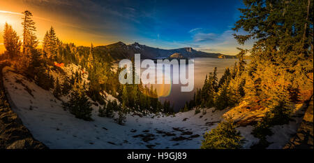 Crater Lake National Park Panorama au coucher du soleil de l'Oregon Banque D'Images