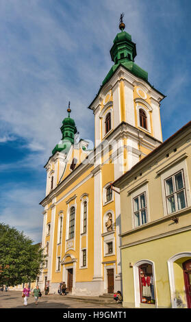 Église catholique de Saint Jean le Baptiste, Piata Trandafirilor, place centrale à Targu Mures, Szekely Terre, Transylvanie, Roumanie Banque D'Images