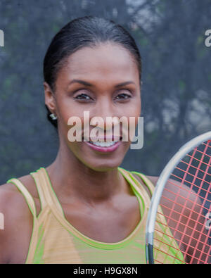 Boca Raton, Floride, USA. 18 Nov, 2016. LISA LESLIE, ancien joueur professionnel de basket-ball, trois fois MVP WNBA et quatre fois médaillé d'or pendant les Jeux Olympiques de 2016 à la Chris Evert/Pro-Celebrity Raymond James Tennis Classic media journée à la Boca Raton Resort & Club. Chris Evert Charities a amassé plus de 22 millions de dollars dans une campagne en cours pour fournir un brillant avenir à la Floride, la plupart des enfants à risque. © Arnold Drapkin/ZUMA/Alamy Fil Live News Banque D'Images