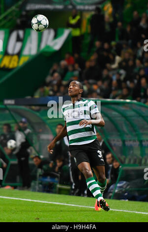 Lisbonne, Portugal. 22 novembre, 2016. REAL MADRID - SPORTING-Zeegelaar en action lors d'un match de football de la Ligue des Champions entre le Real Madrid et sportifs, à Lisbonne, Portugal. Photo : Bruno de Carvalho/ImagesPic imagespic : Crédit/Alamy Live News Banque D'Images