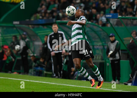 Lisbonne, Portugal. 22 novembre, 2016. REAL MADRID - SPORTING-Zeegelaar en action lors d'un match de football de la Ligue des Champions entre le Real Madrid et sportifs, à Lisbonne, Portugal. Photo : Bruno de Carvalho/ImagesPic imagespic : Crédit/Alamy Live News Banque D'Images