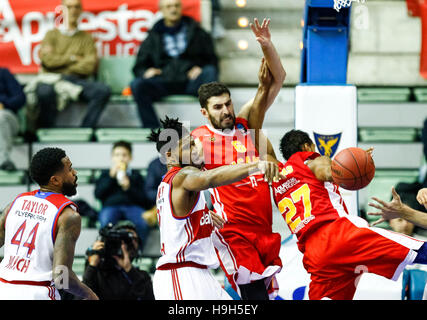 Murcia, Espagne. 23 novembre, 2016. Match de basket entre l'EuroCup CB Murcia Ucam et FC Bayern Munich au Palacio de los Deportes en Murcie. Credit : ABEL F. ROS/Alamy Live News Banque D'Images